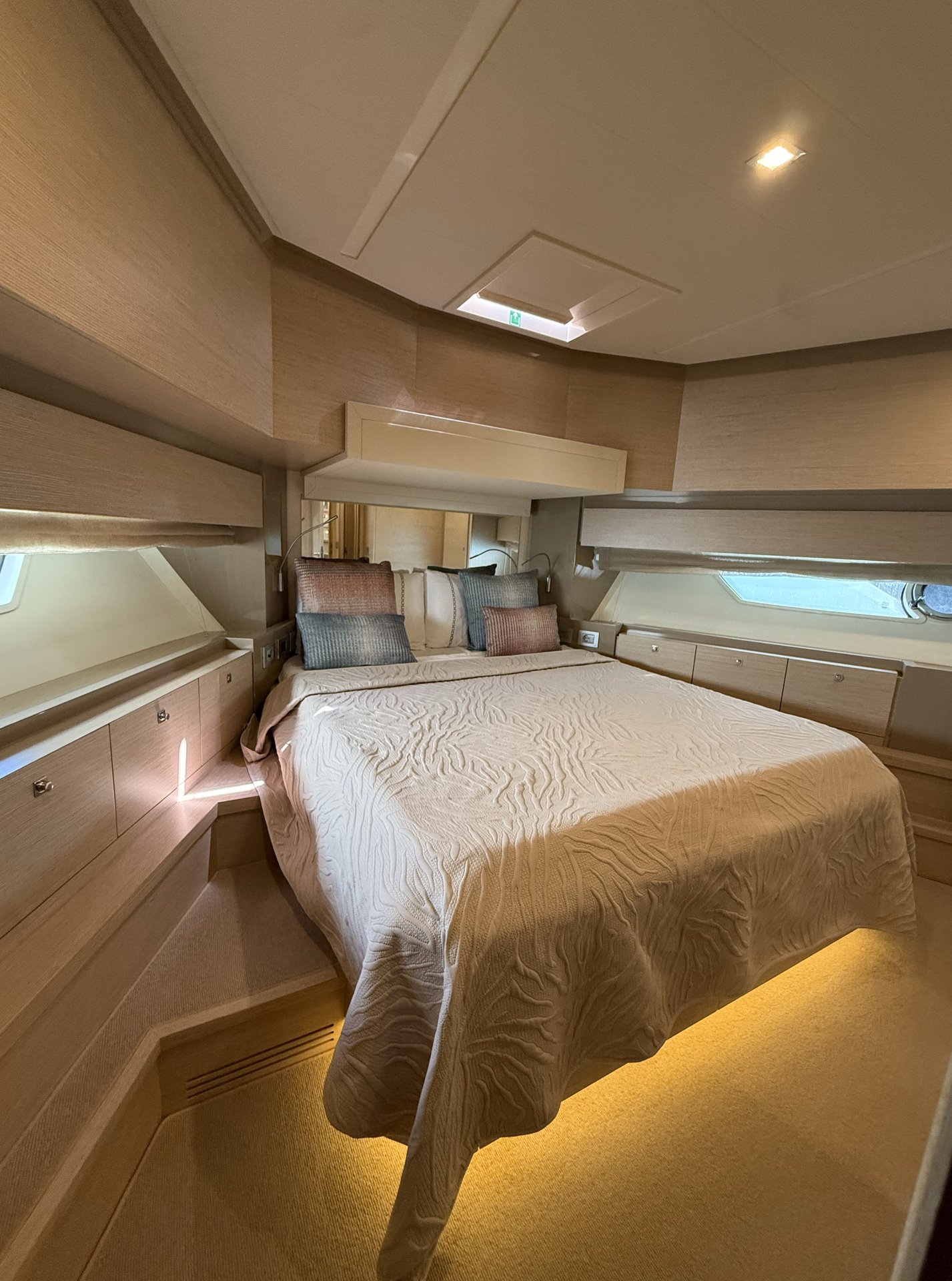 2013 | Ferretti 720