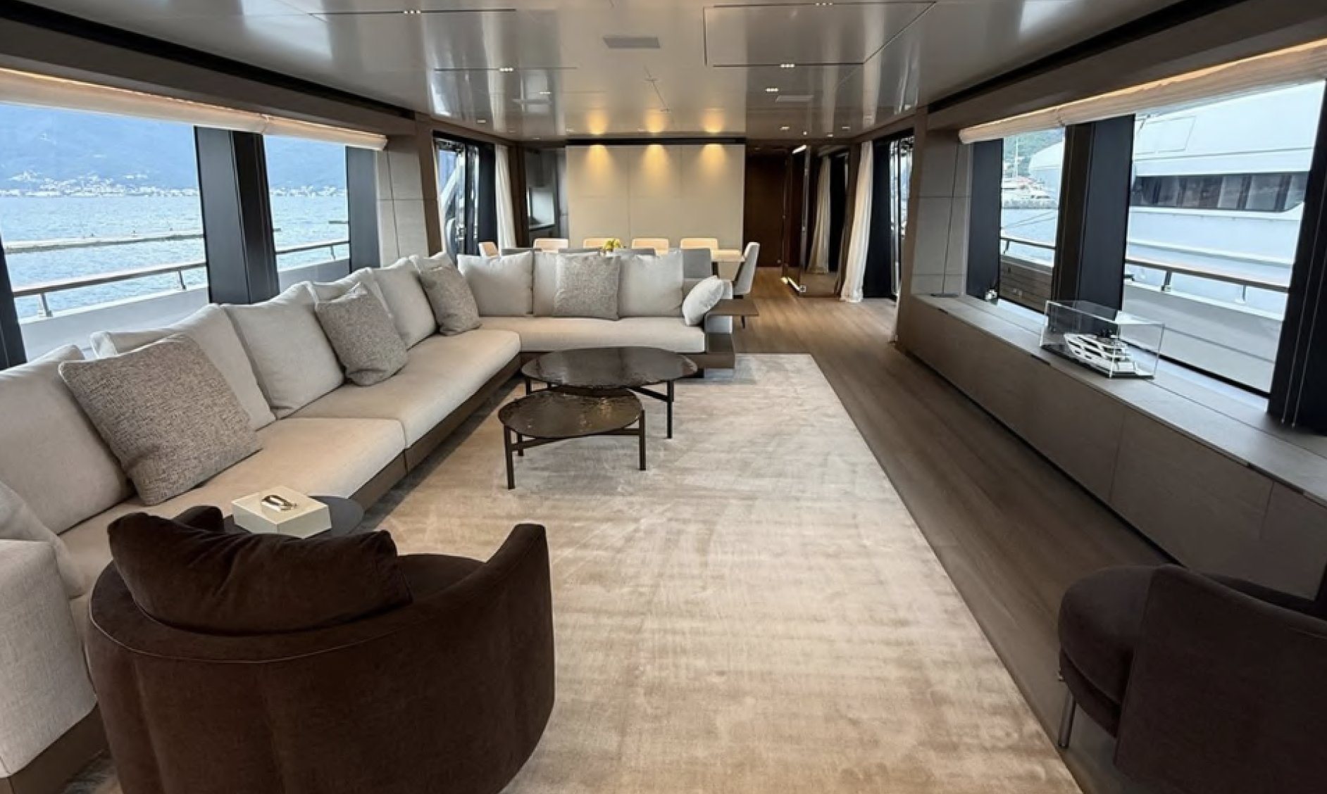 2025 FERRETTİ NAVETTA 42
