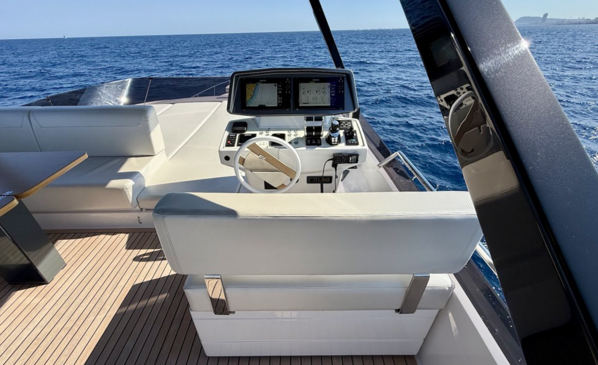2024 FERRETTI 720