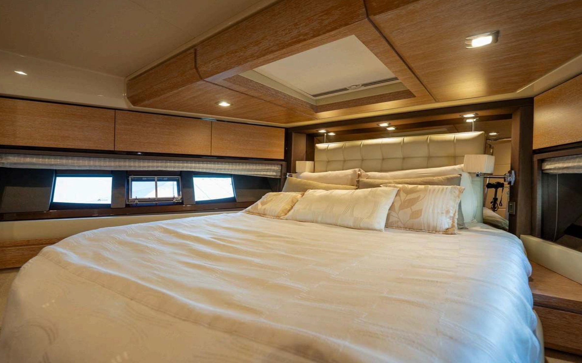 2015 I Azimut 70