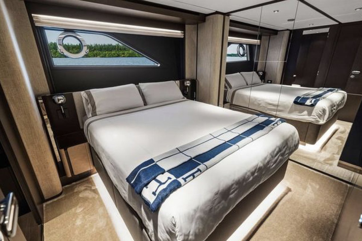 2023 FERRETTİ 860