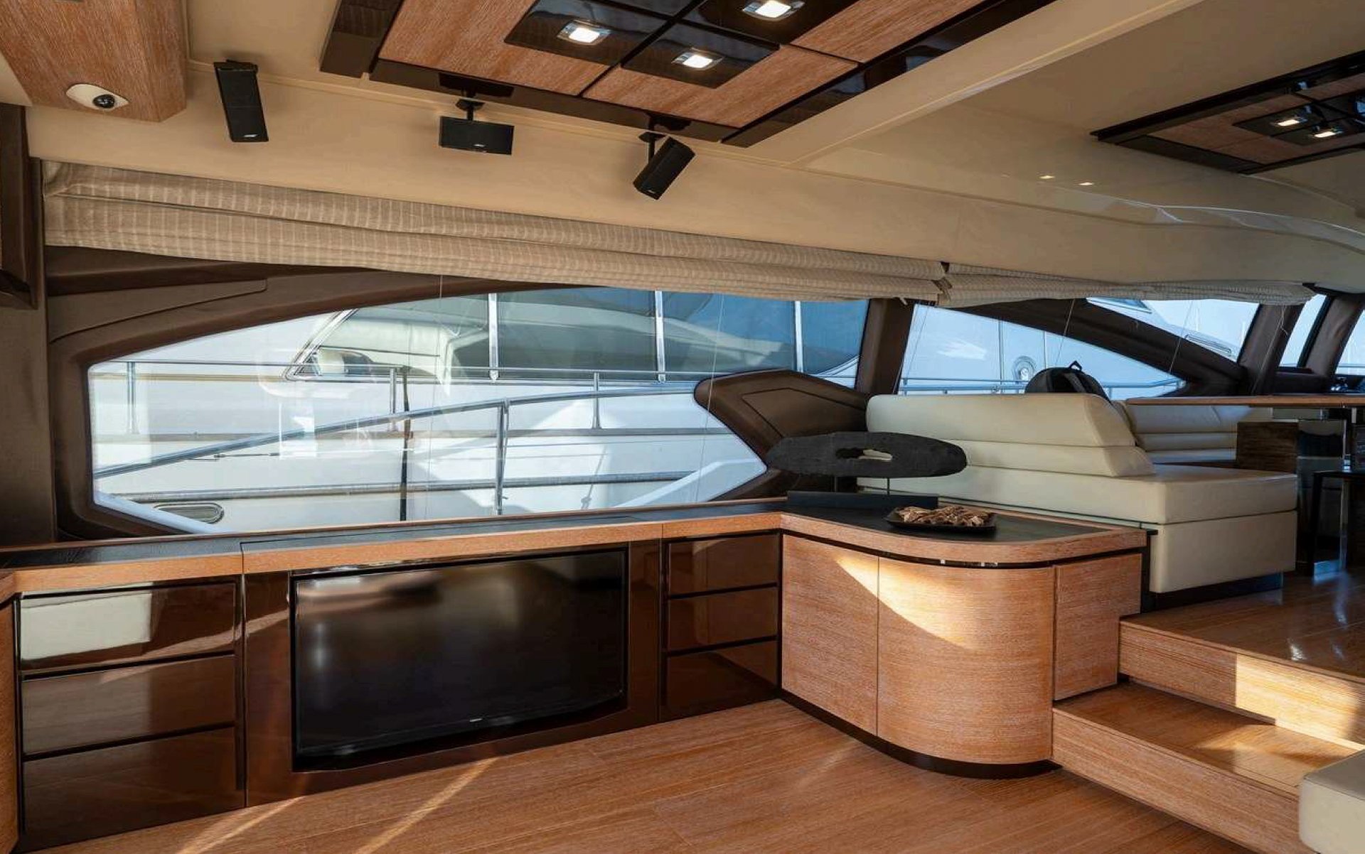 2015 I Azimut 70