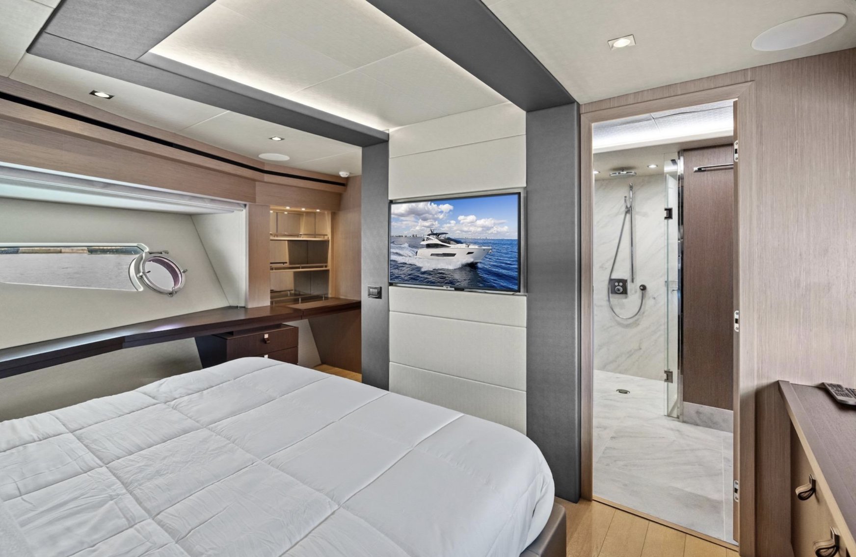 2019 SUNSEEKER 86