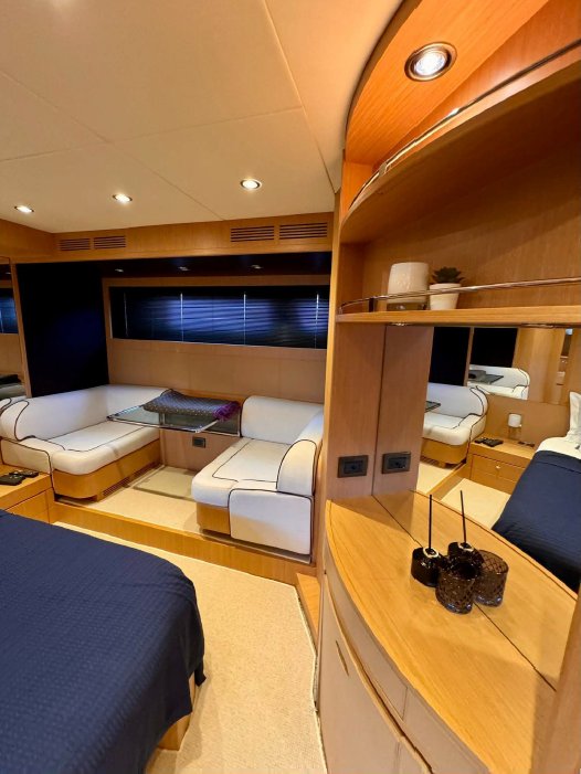 Charter | Riva 75 Venere