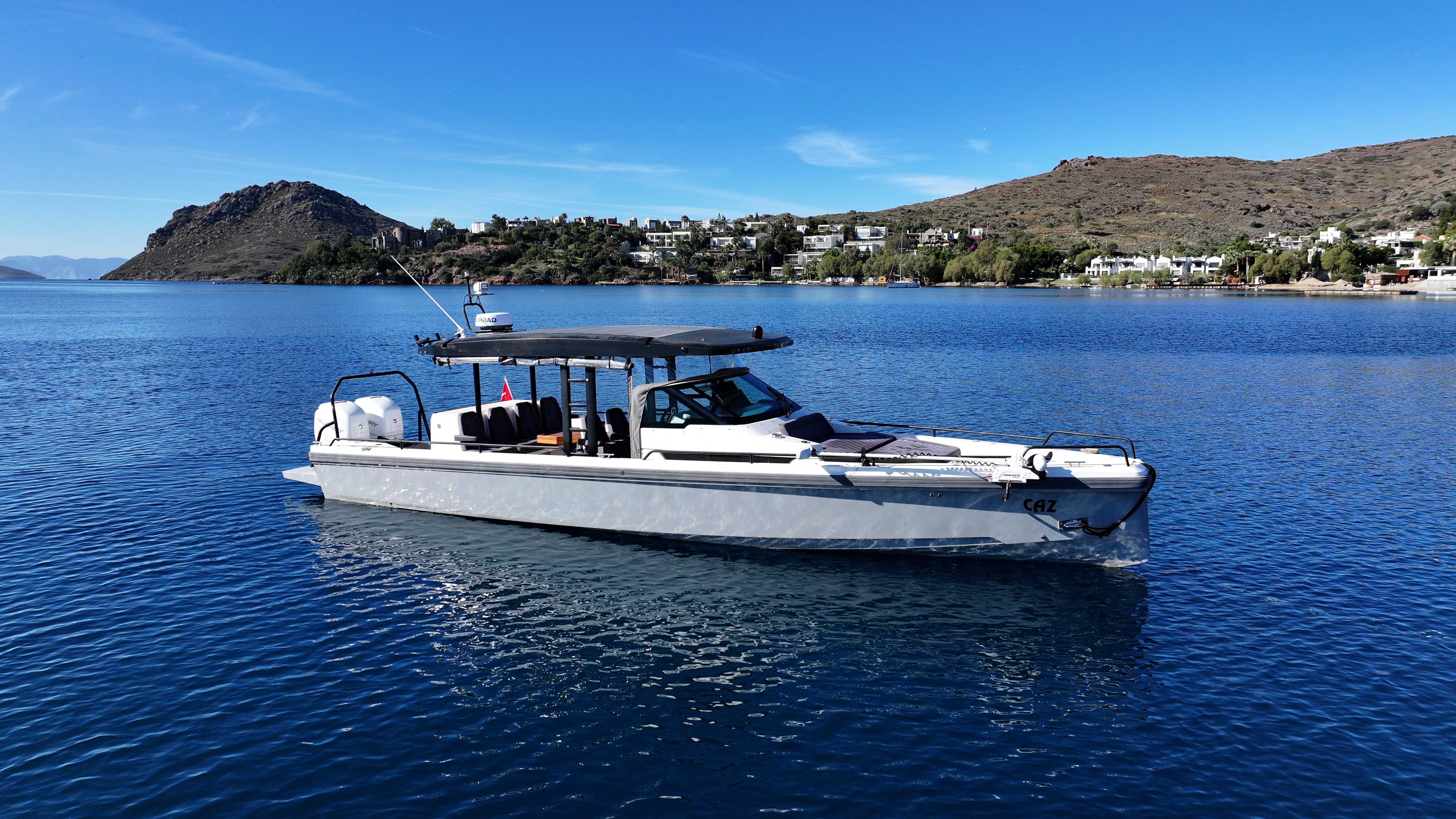 2018 Axopar 37 Mediterranean