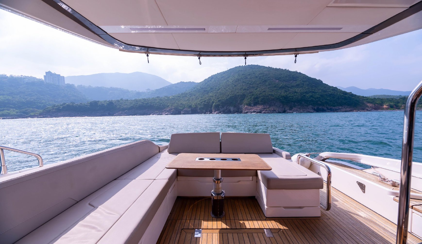 2017 | Fairline Squadron 53