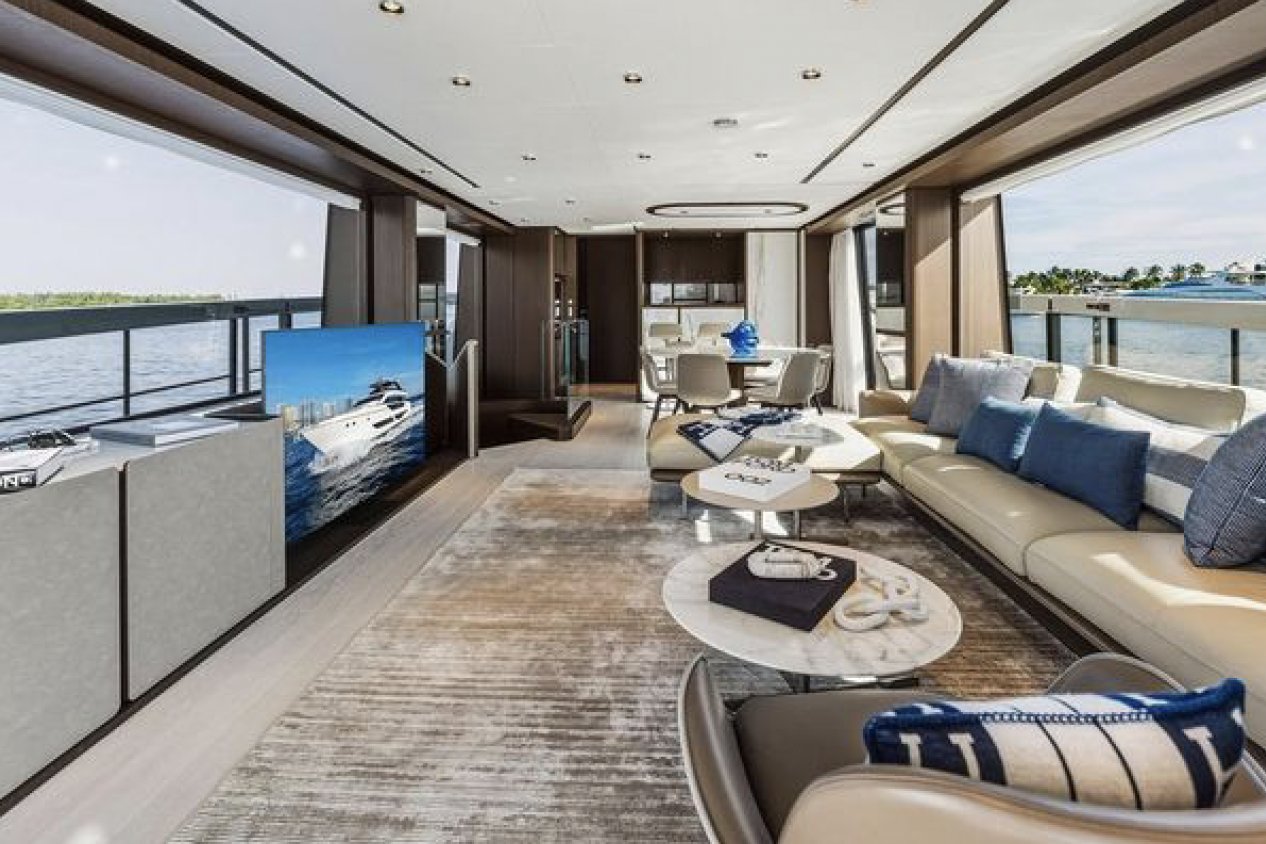 2023 FERRETTİ 860