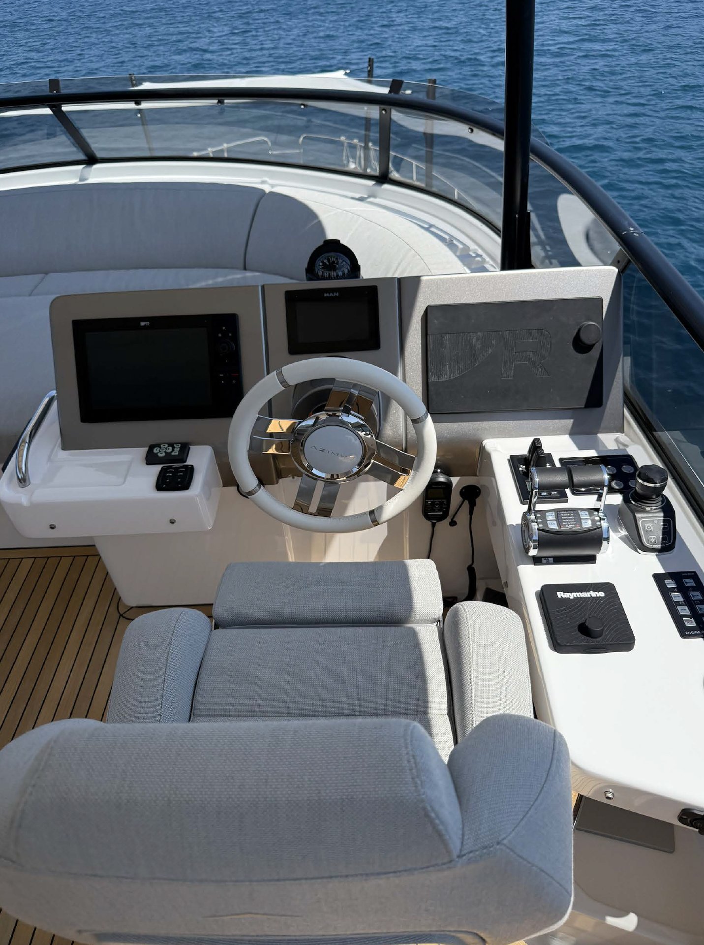 2025 | Azimut Magellano 66