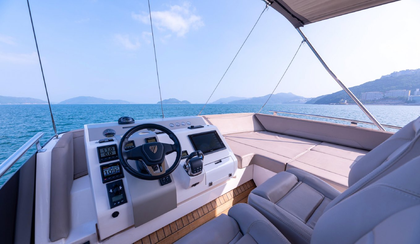2017 | Fairline Squadron 53