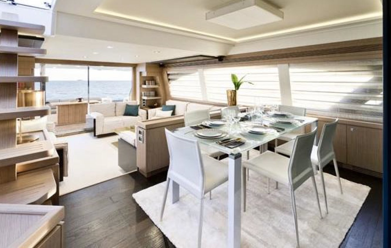 2012 | Ferretti 750