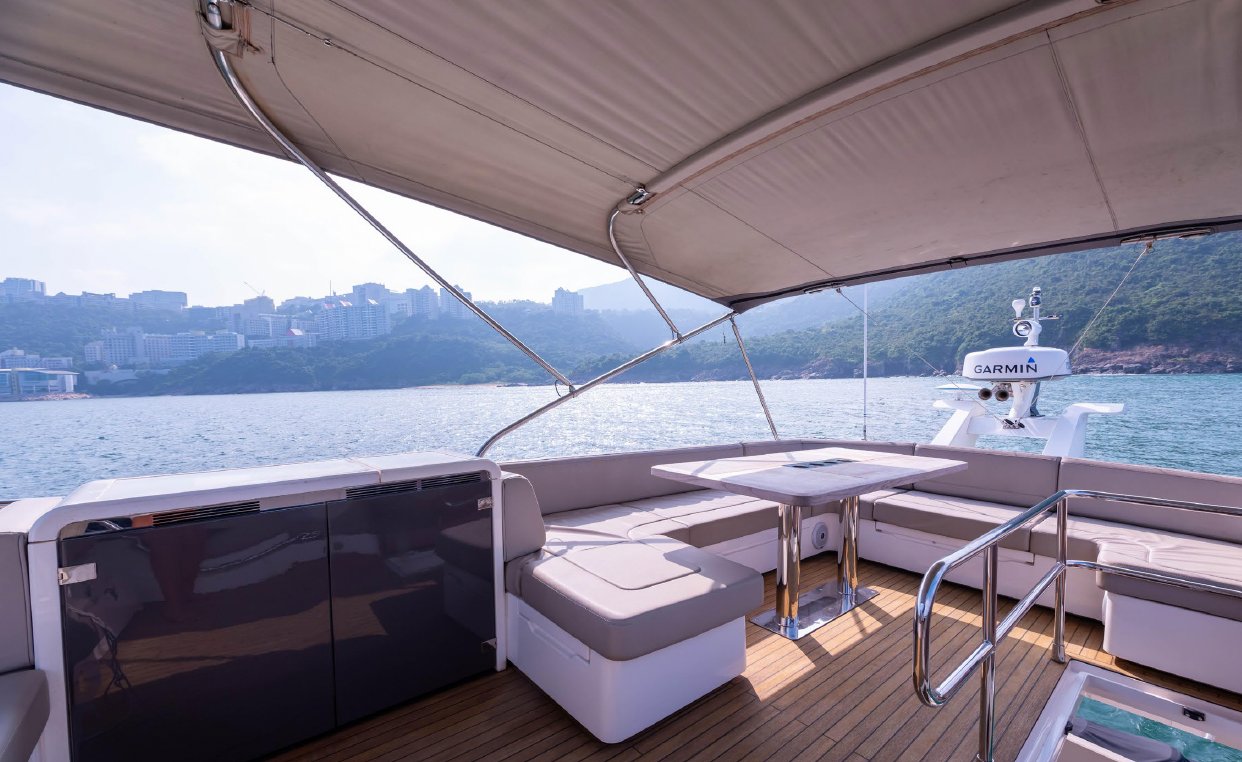 2017 | Fairline Squadron 53