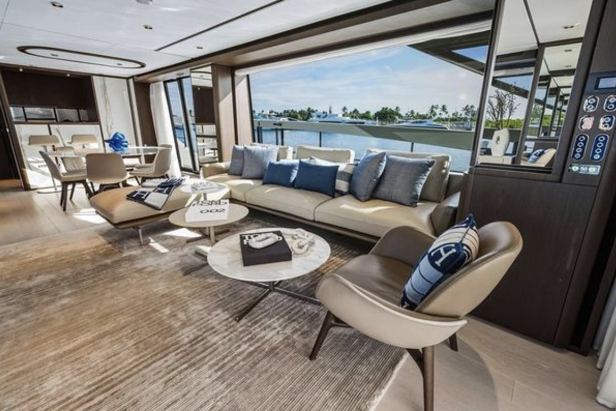 2023 FERRETTİ 860