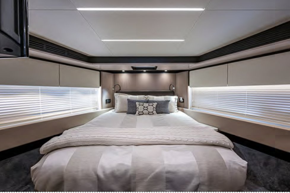 2020 | Azimut 66 Fly 