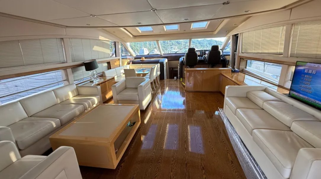 2011 | Princess V85-S