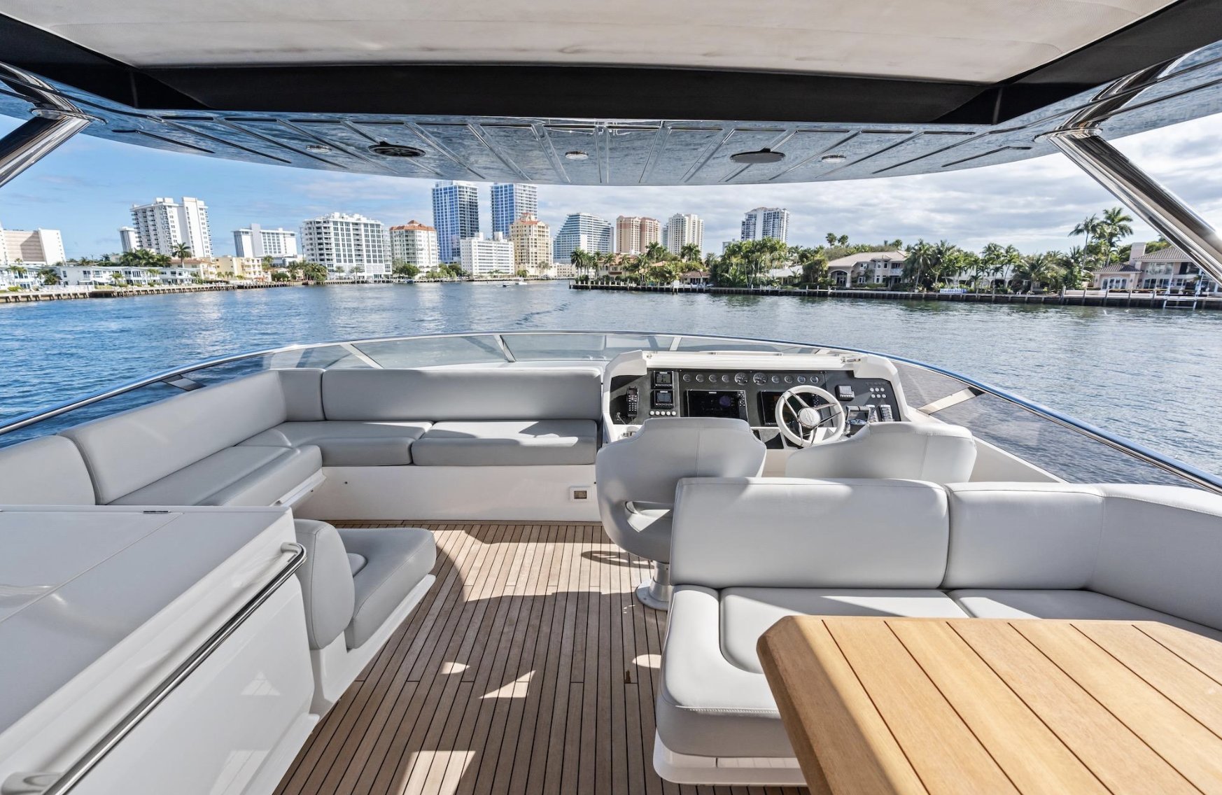 2019 SUNSEEKER 86