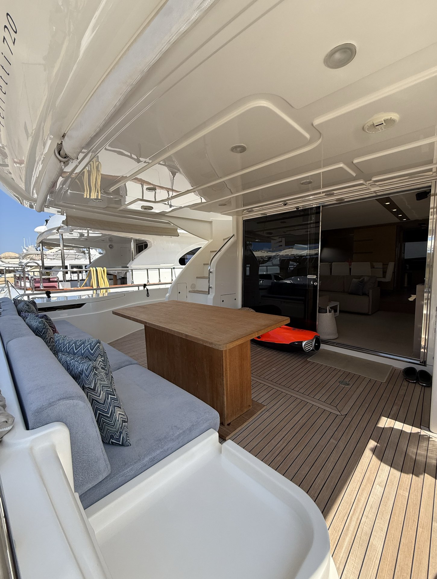 2013 | Ferretti 720