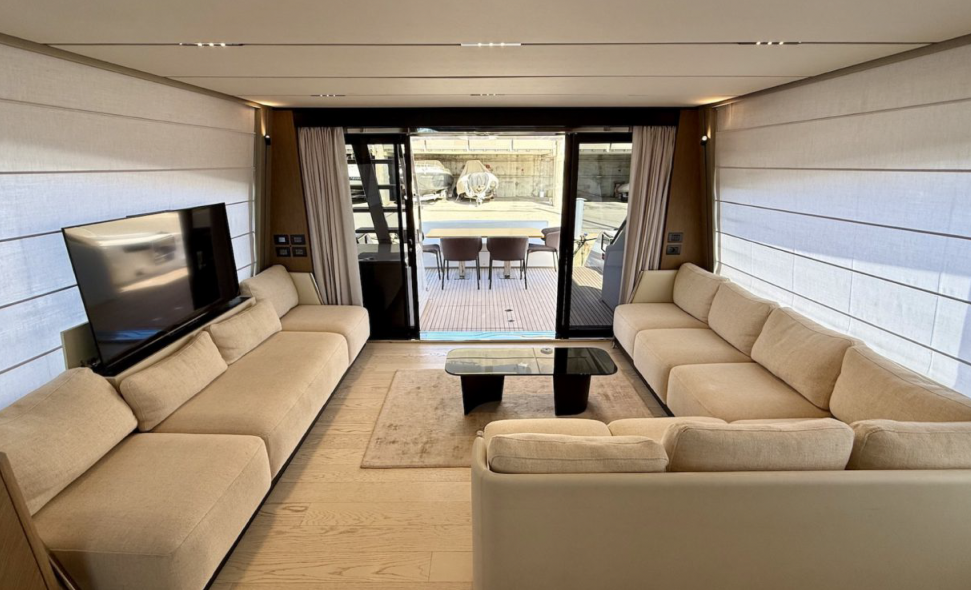 2024 FERRETTI 720