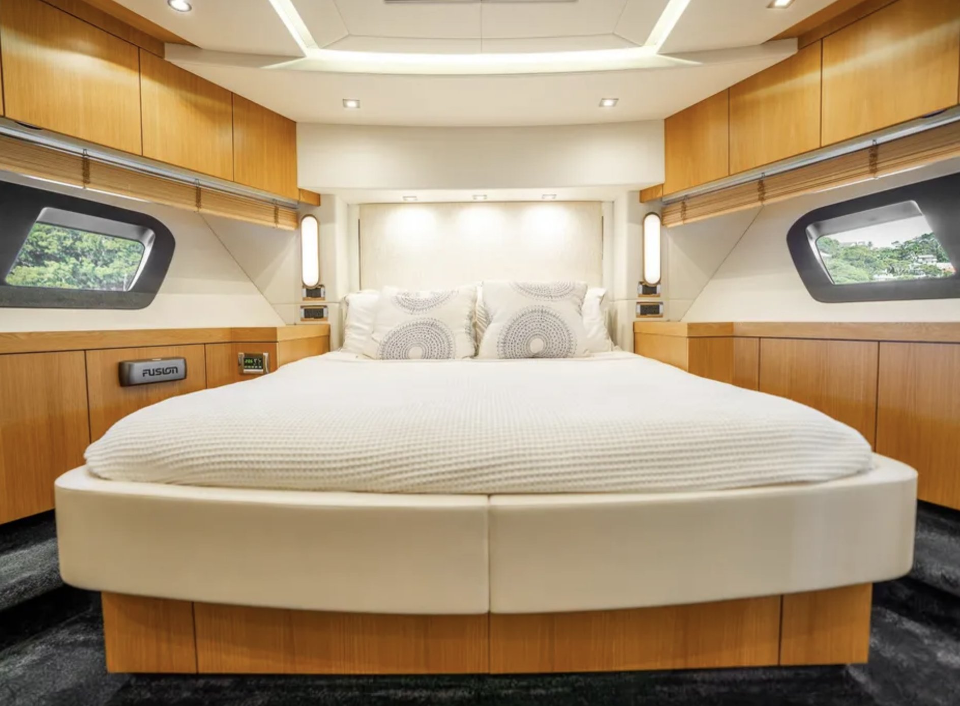 2011 SUNSEEKER 73