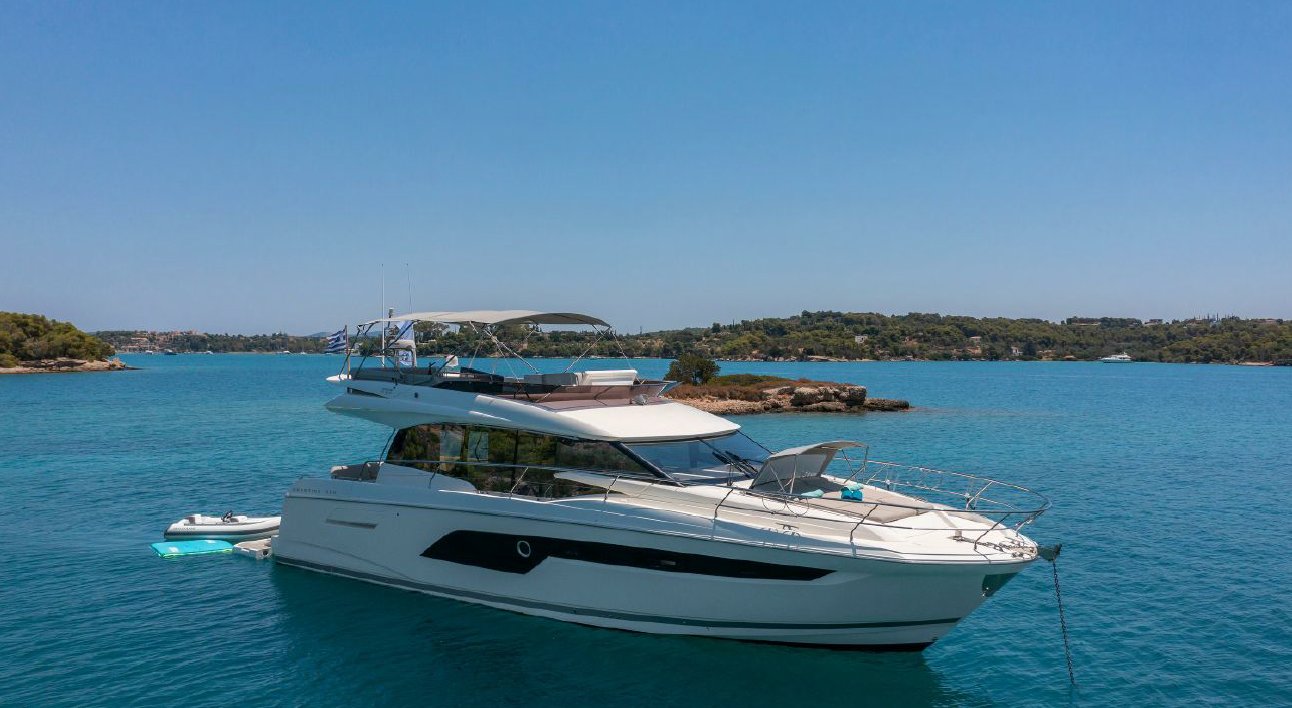 2022 | Prestige 520 