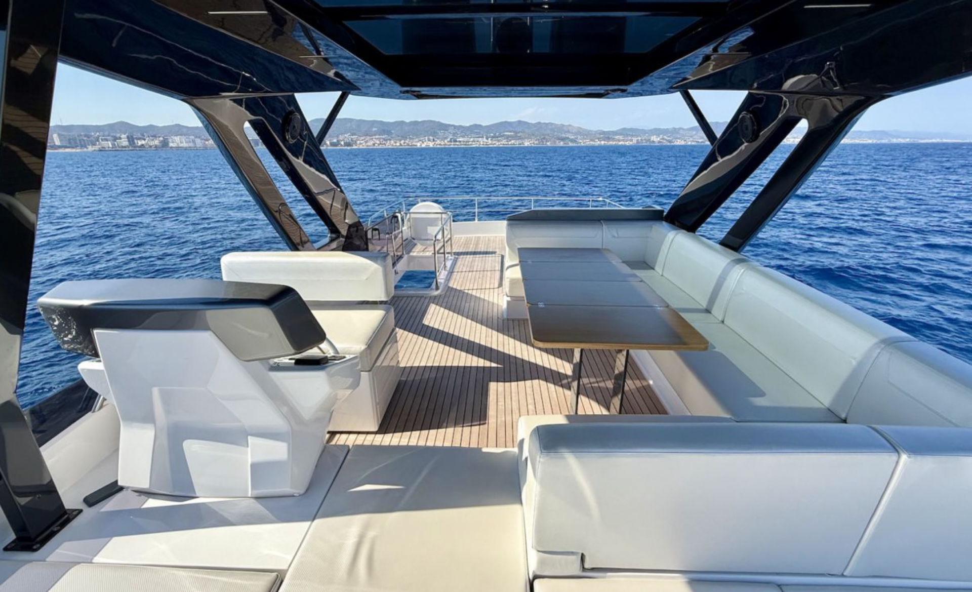 2024 FERRETTI 720