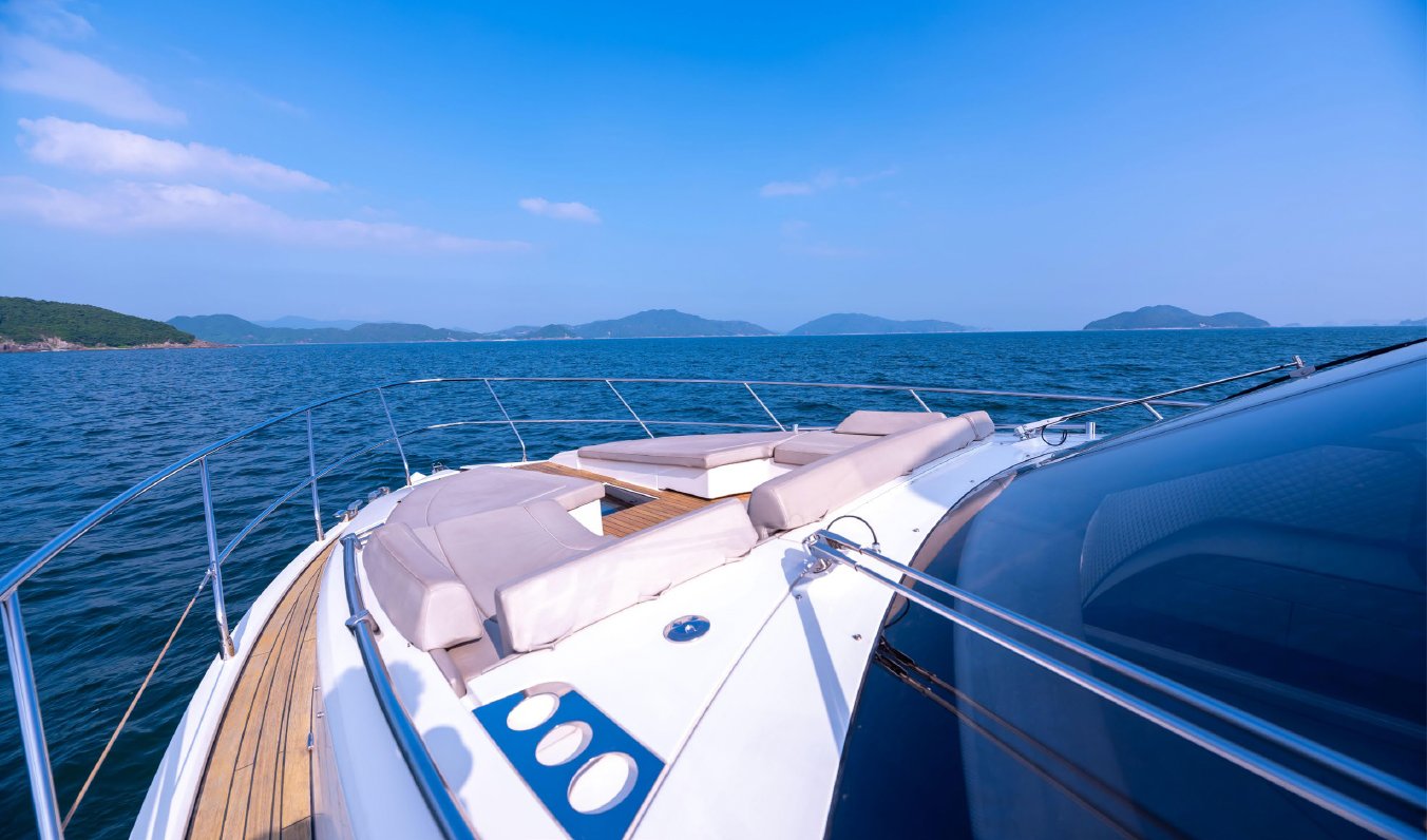 2017 | Fairline Squadron 53