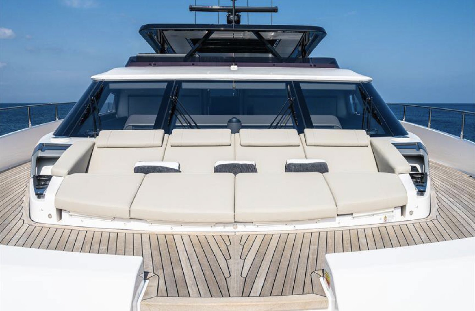 2025 FERRETTİ 1000