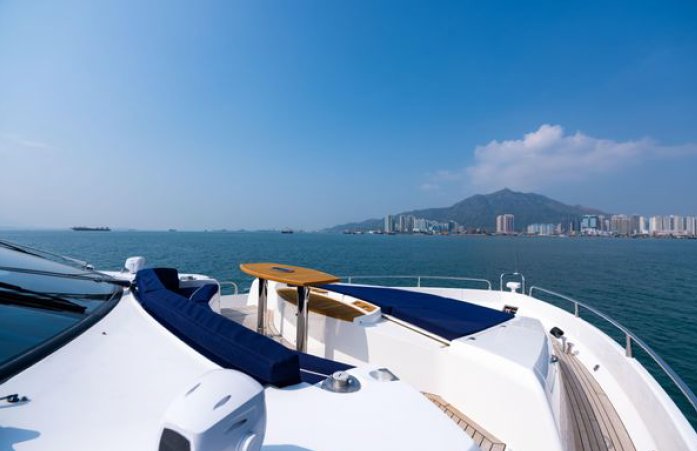 2011 | Sunseeker 88 