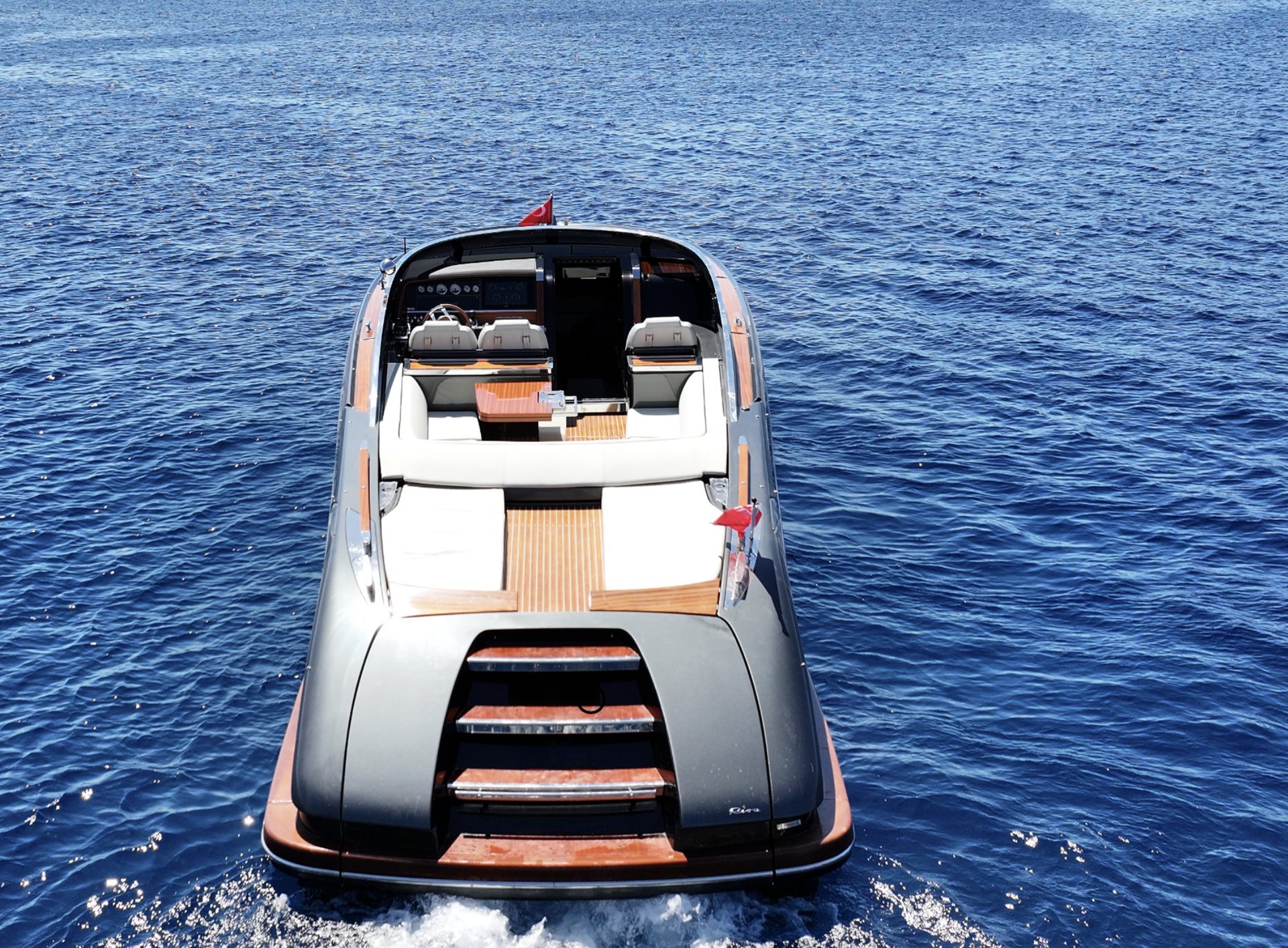 2018 | Riva 38
