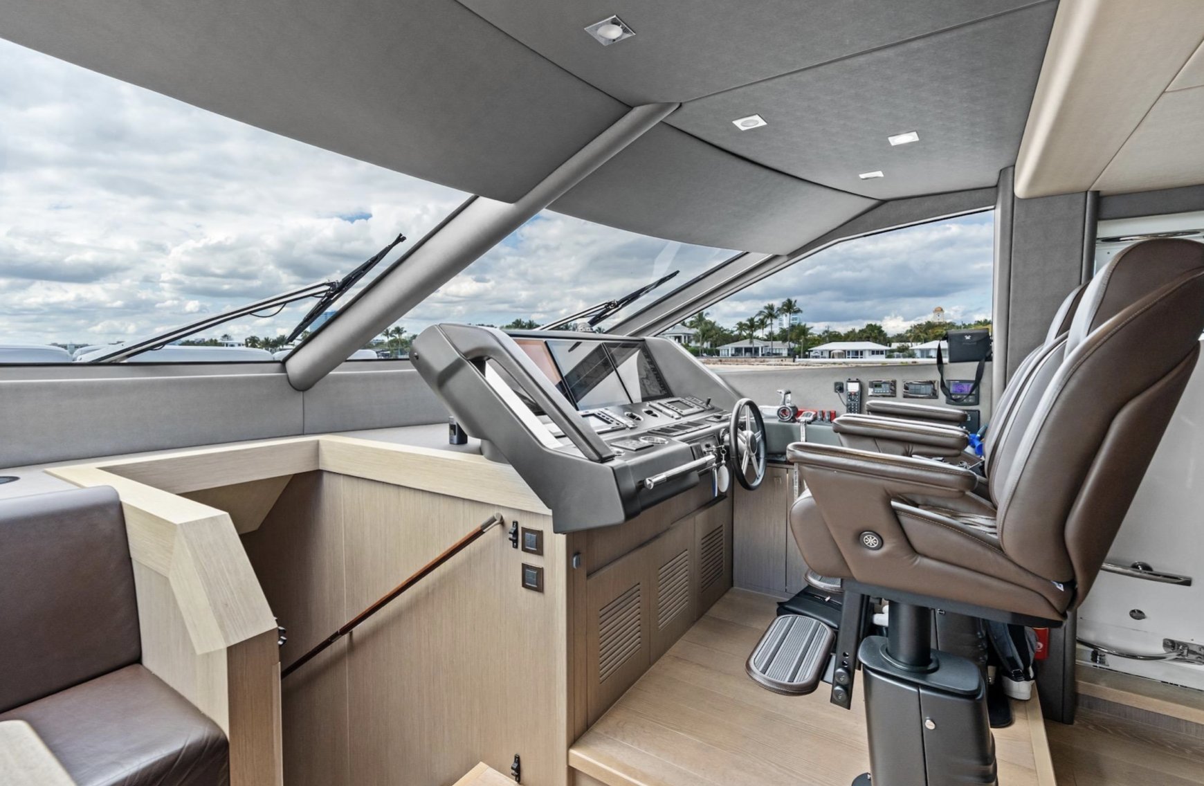 2019 SUNSEEKER 86