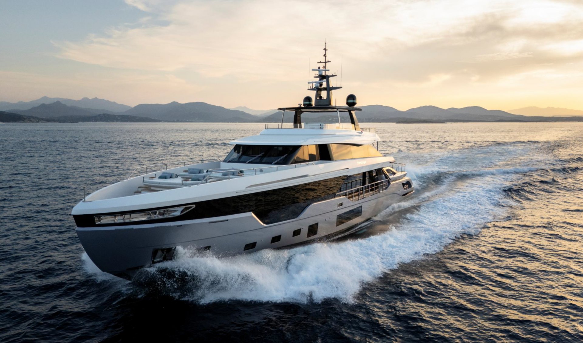 2023 AZİMUT GRANDE TRIDECK 38