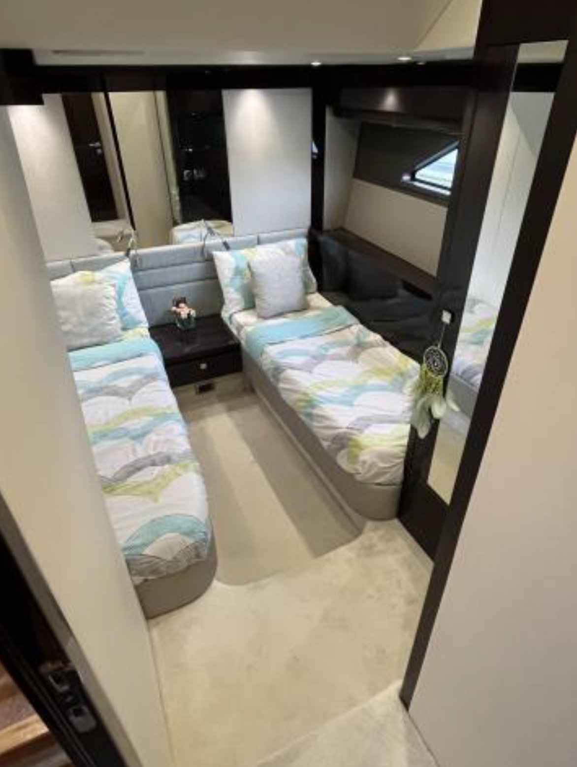 2019 | Sunseeker Manhattan 66