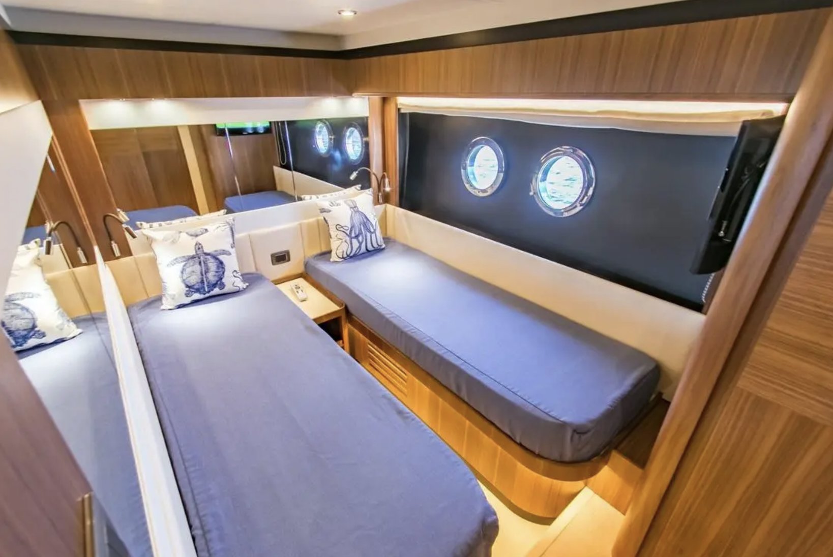  2017 ABSOLUTE NAVETTA 58 