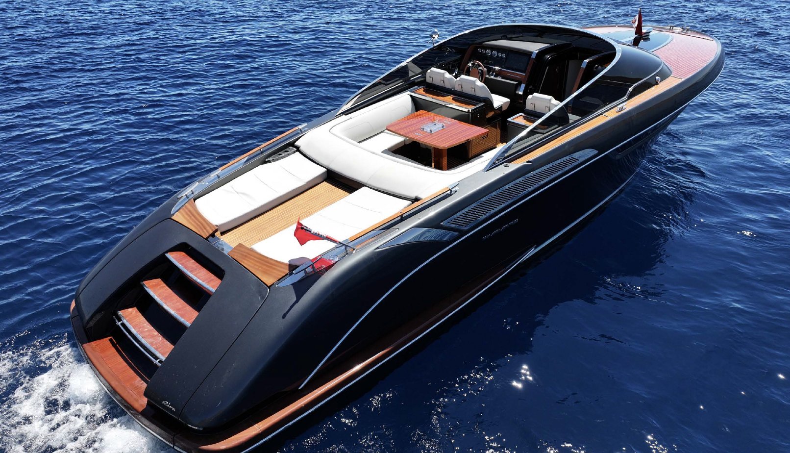 2018 | Riva 38