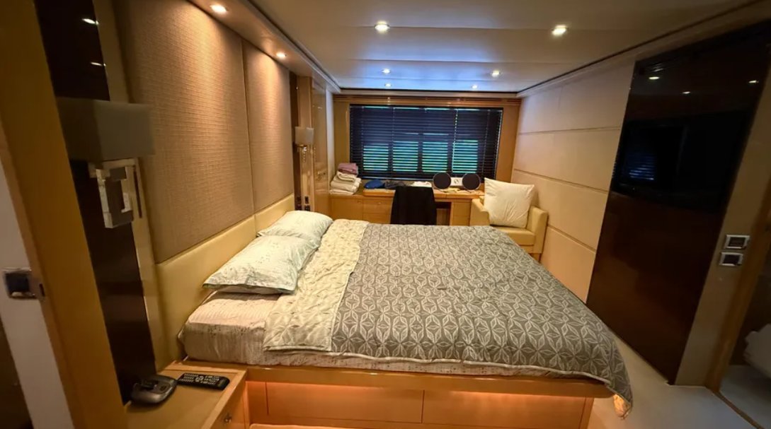 2011 | Princess V85-S