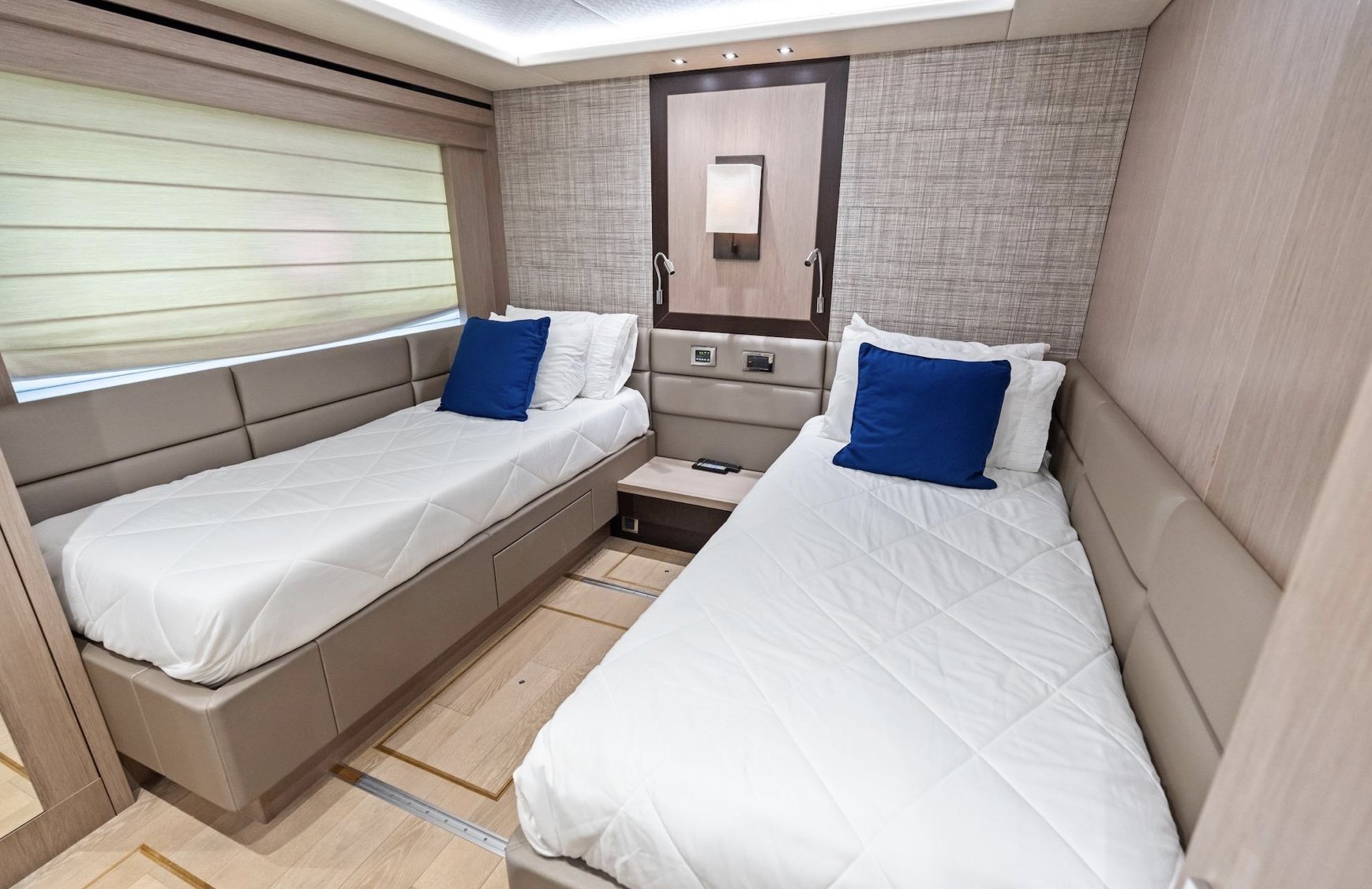 2019 SUNSEEKER 86