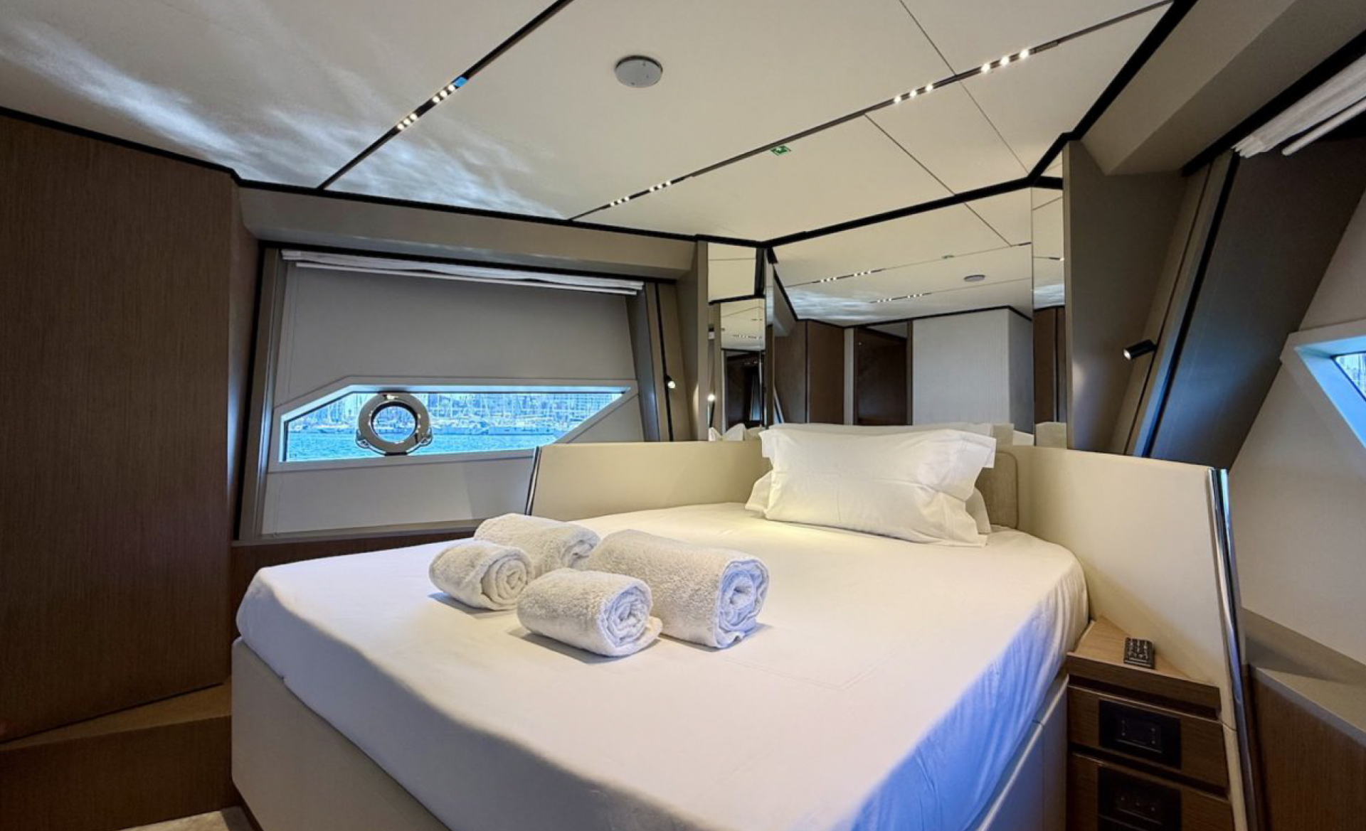 2024 FERRETTI 720