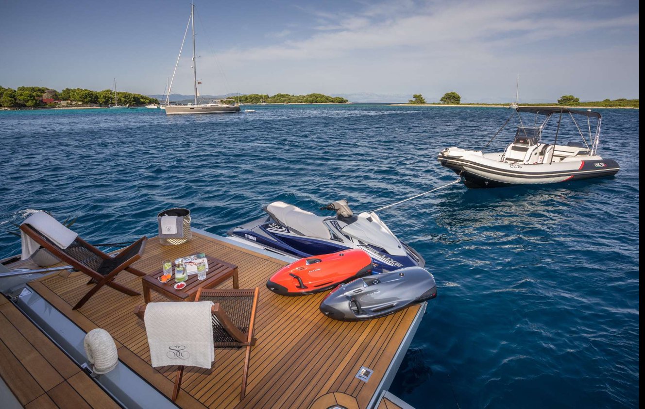 2014 | Ferretti Navetta 33